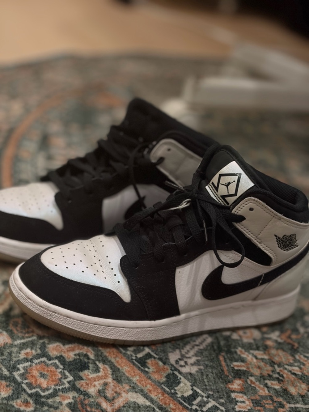 Jordan 1 Mid SE Sneakers Diamond Shorts